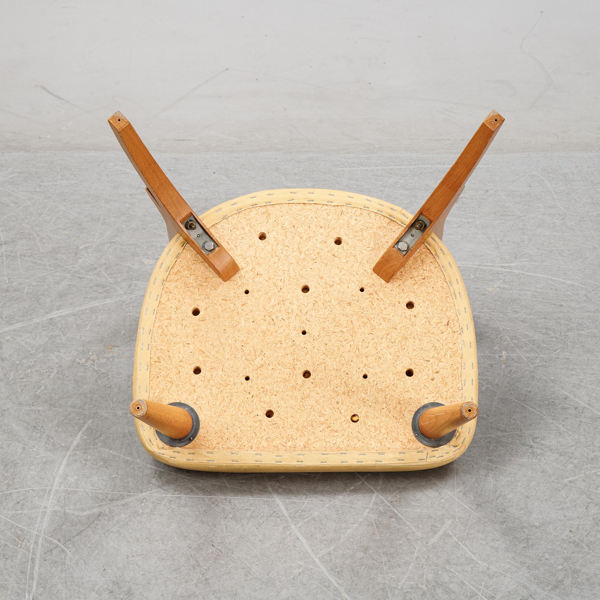 A mid 20th century easychair.
