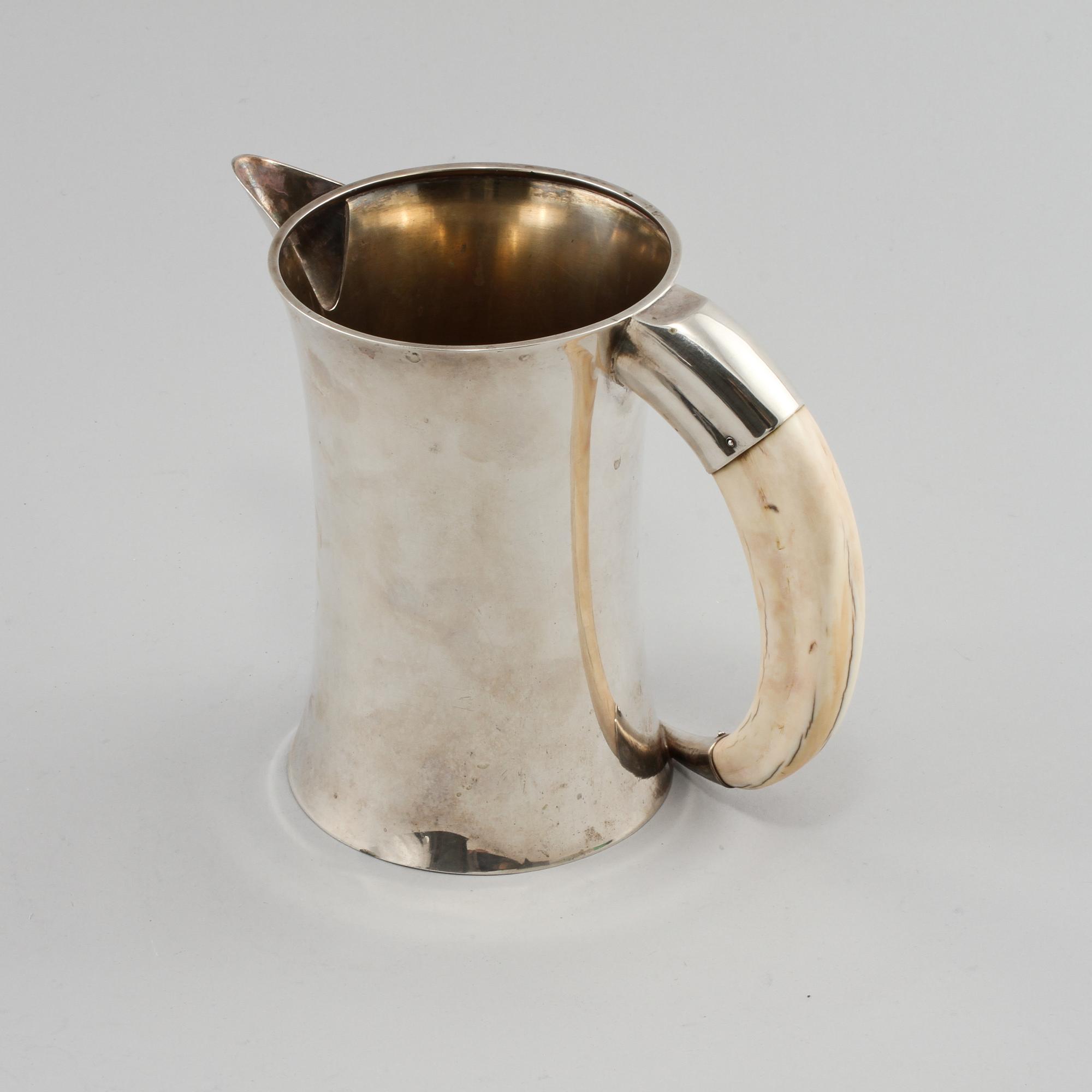 KANNA, silver, Carl Gustaf Hallberg, Stockholm, 1902. Vikt 525 g.