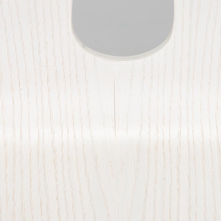 Jouni Leino, Stol "Oma" (Egen) för Puulon, Jouni Leino Design Studio 2017.