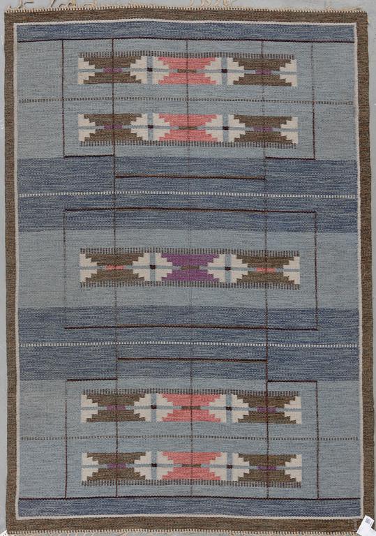 MATTA, rölakan, Ingegerd Silow. Ca 169  x 247 cm.