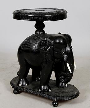 PIEDESTAL, 1900-talets mitt.