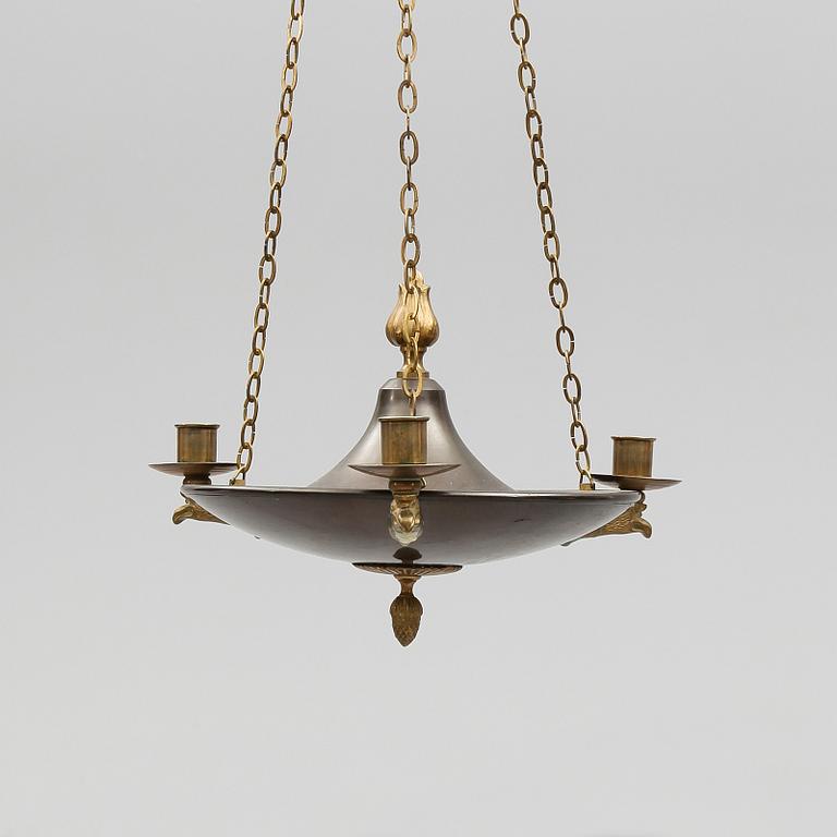TAKAMPEL, empirestil, 1900-talets första hälft. Höjd ca 90 cm.