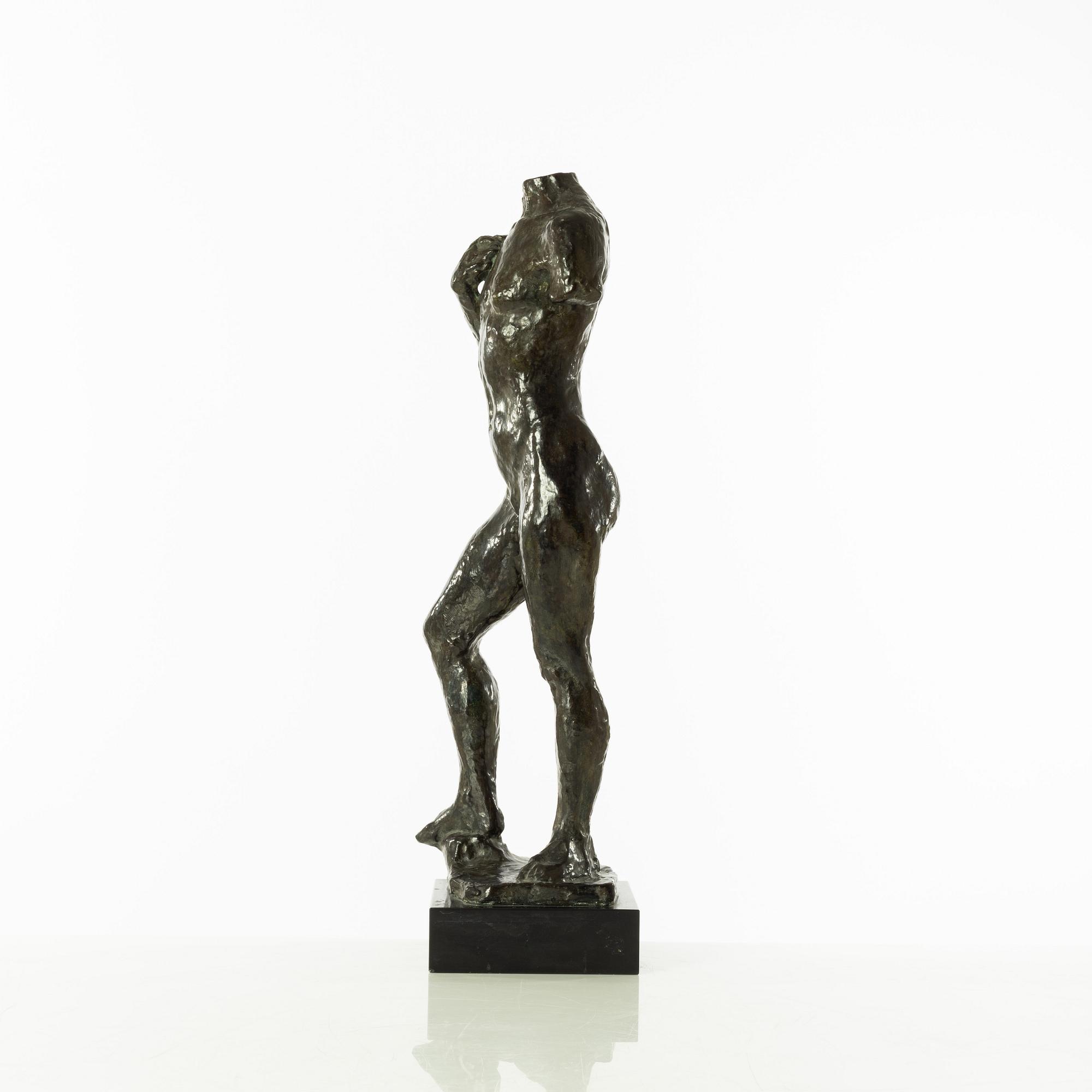 Gudmar Olovson, skulptur. Signerad. Numrerad. Gjutarstämpel. Brons, total höjd 50 cm, längd 14 cm.