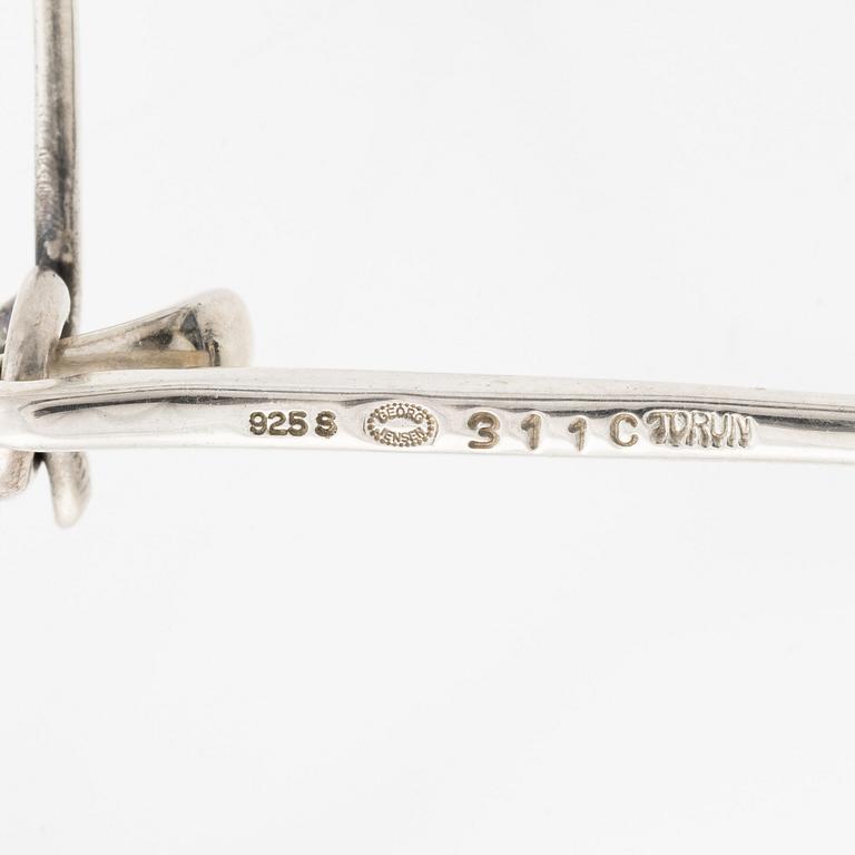 Vivianna Torun Bülow-Hübe, a sterling silver necklace with a obsidian pendant, Georg Jensen, Denmark.