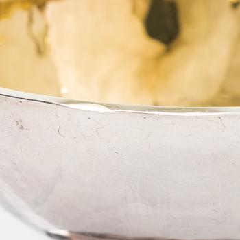 A set of six silver punsch cups in original lined box, Gundefeldt & Falk, Gothemburg 1961.