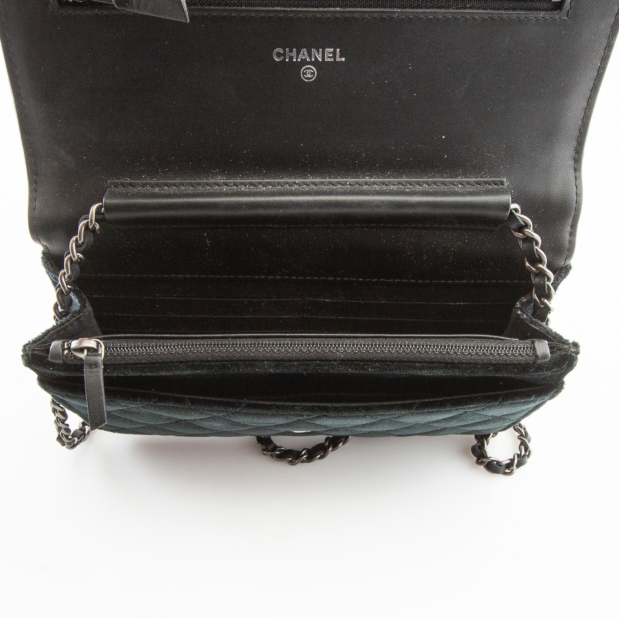 Chanel, väska "Boywallet on chain".