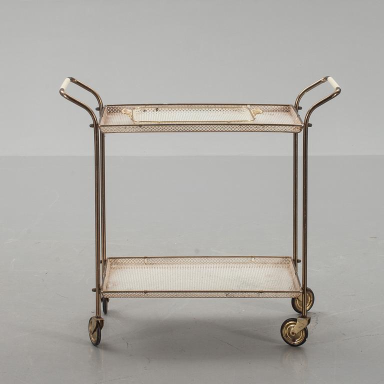 SERVERINGSVAGN, 1900-talets mitt.
