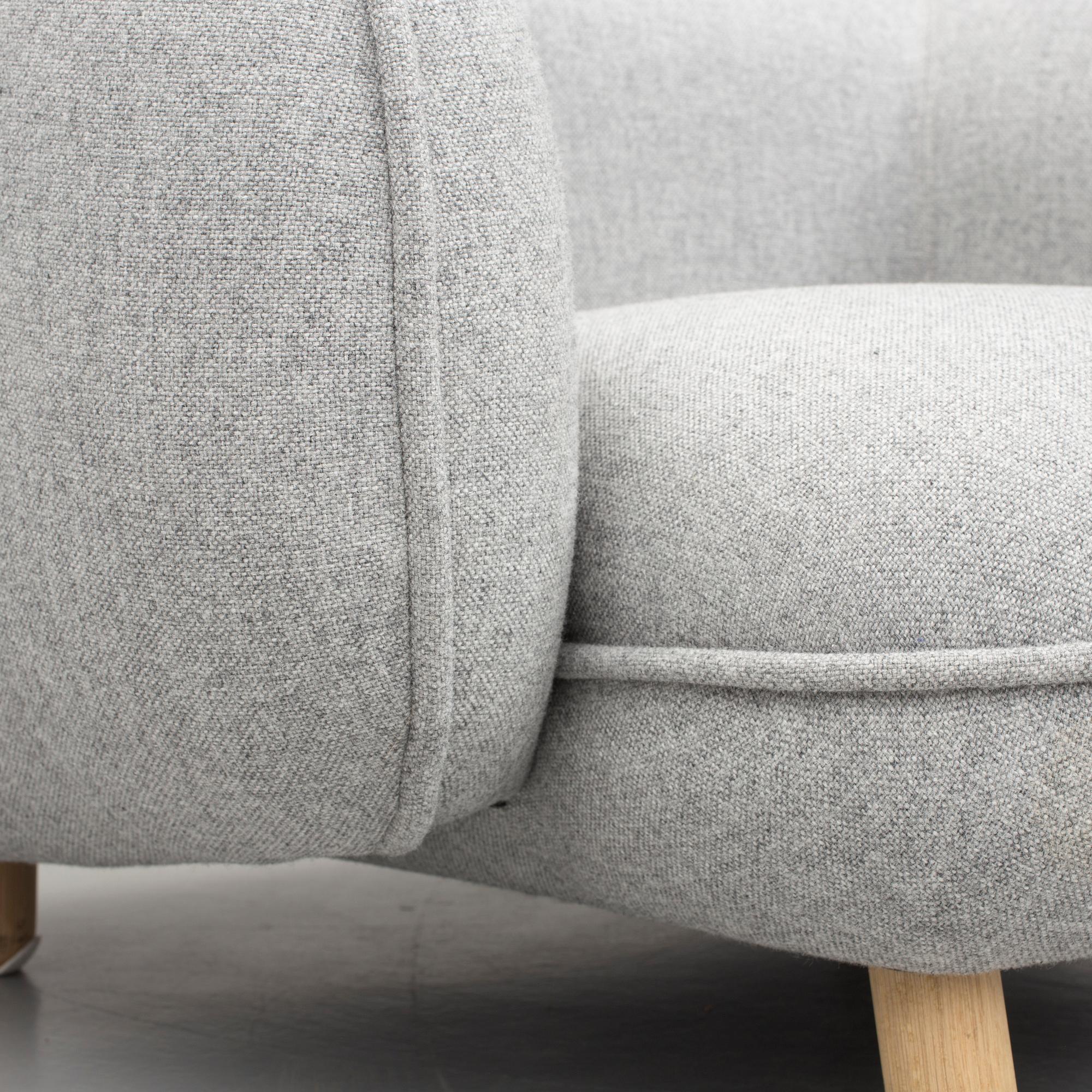 FÅTÖLJER, ett par, "Basset", Boris Berlin och Aleksej Iskos för Versus, 2010-tal.