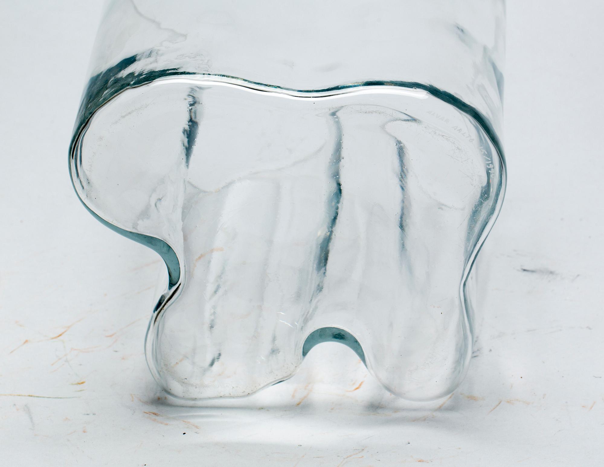 VAS, glas, Alvar Aalto, 15/1990.