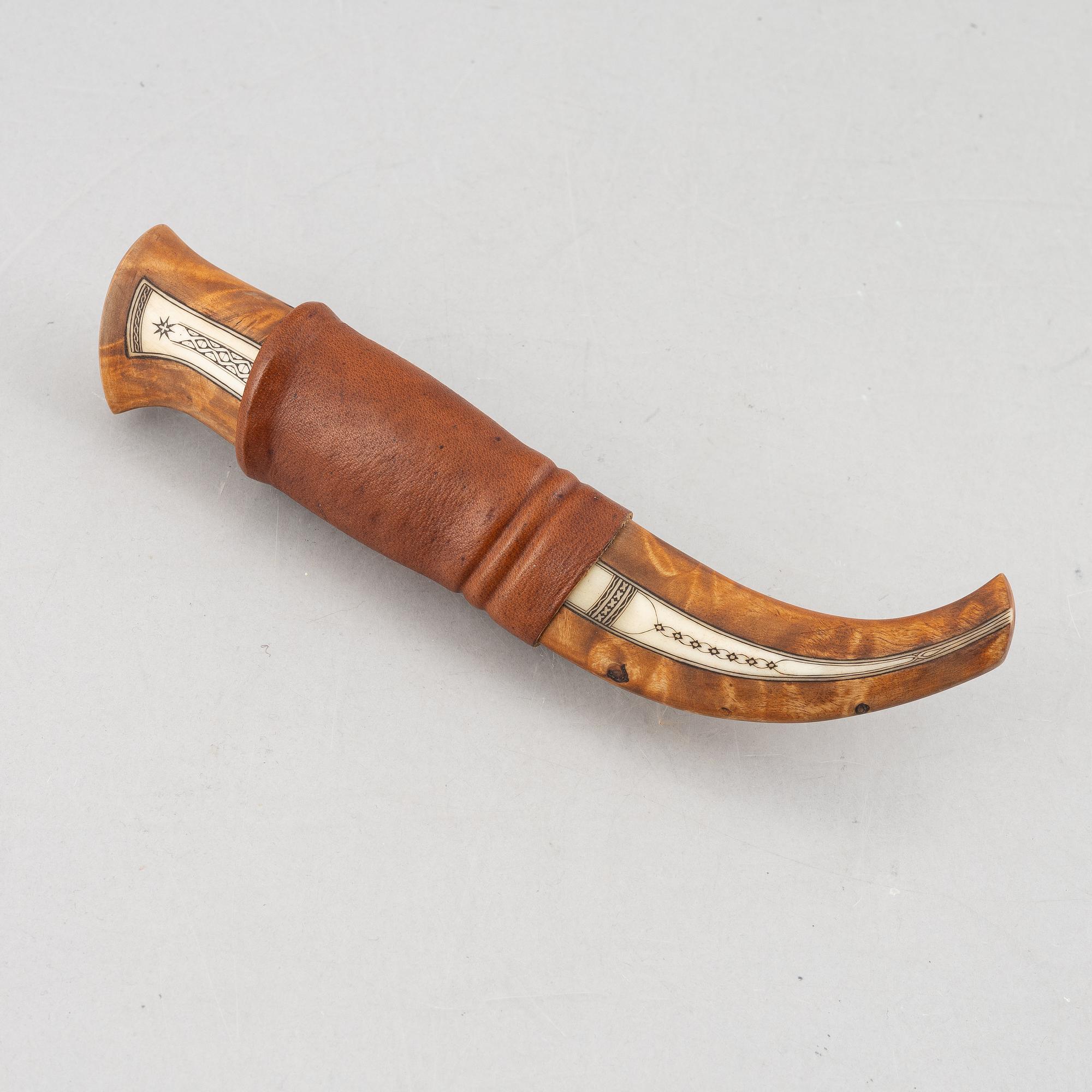 Per Isak Juuso, a reindeer horn knife, Karesuando.