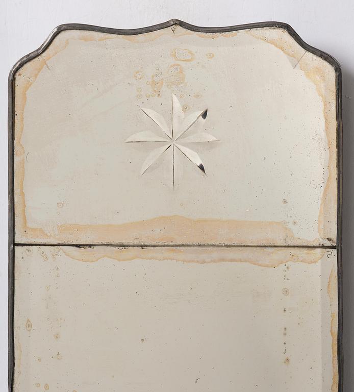 A pair of Gustavian engraved glass one-branch girandole mirrors by N. Meunier (master in Stockholm 1754-97).