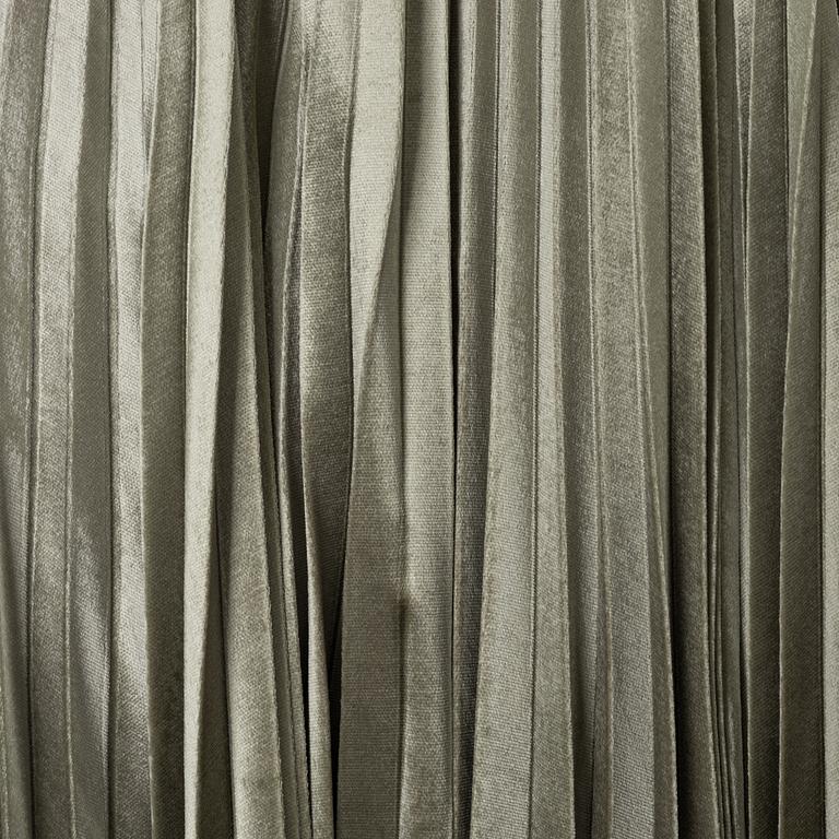 Valentino, a pleated velvet skirt, size 38.