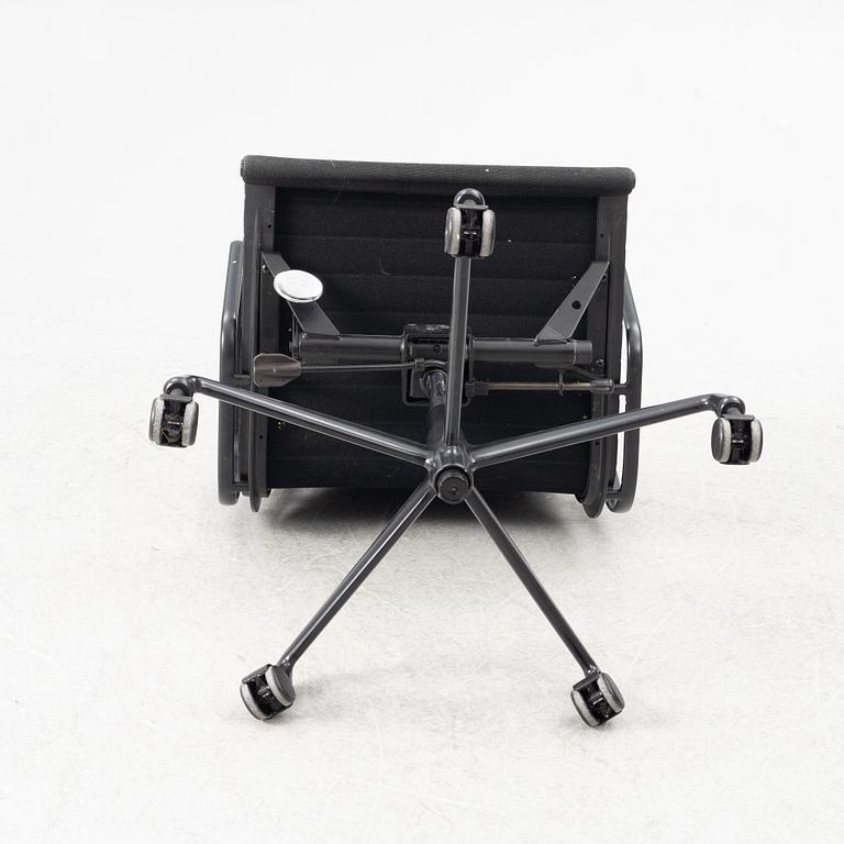 Charles & Ray Eames, kontorsstol, "EA 108" för Vitra.