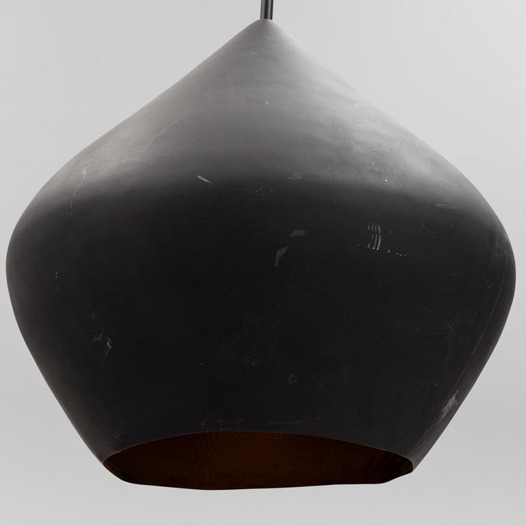 TOM DIXON, a 'Beat Stout Black' pendant ceiling light.