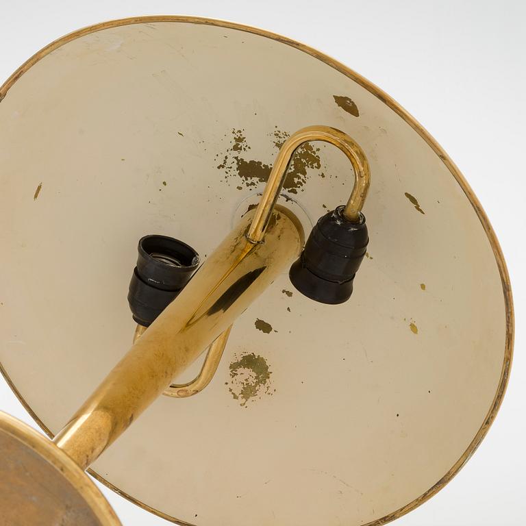 Paavo Tynell, A mid-20th century '5061' table lamp for Idman Finland.