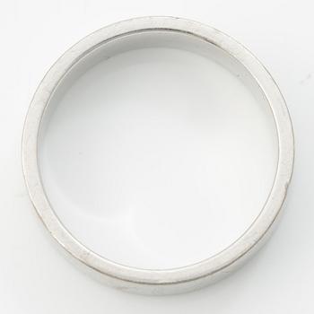 18K white gold ring, Lantz, Stockholm 2011.
