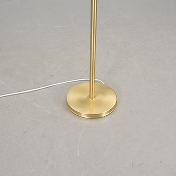 GOLVLAMPA, modell 2368/2148, "Stora Kamelen", Josef Frank, Firma Svenskt Tenn.