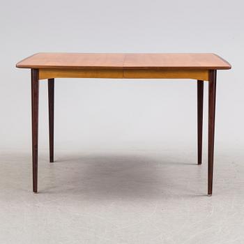 A mid 1900s dining table.