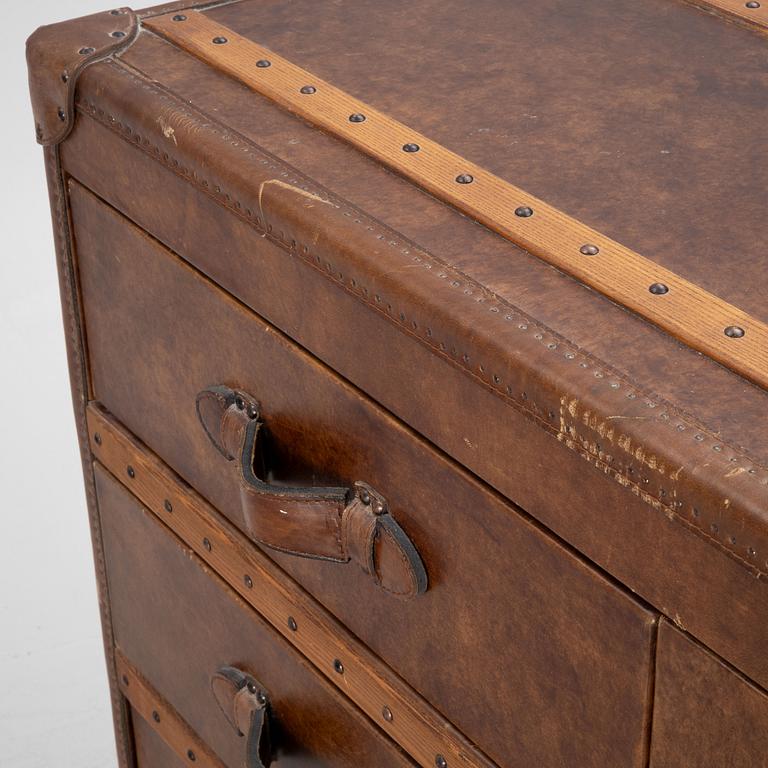 Chest of drawers, contemporary.