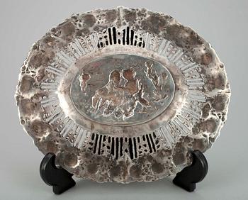 SKÅL, silver, Helsingfors, 1967, SALTSKEDAR, 2 st, silver, Åbo, 1908, KOPPAR, 5 st, Indien. Tot. 558 g.