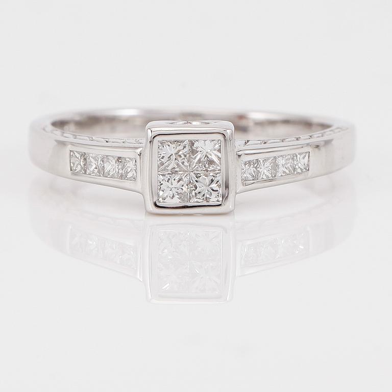 RING, 14K vitguld och diamanter.