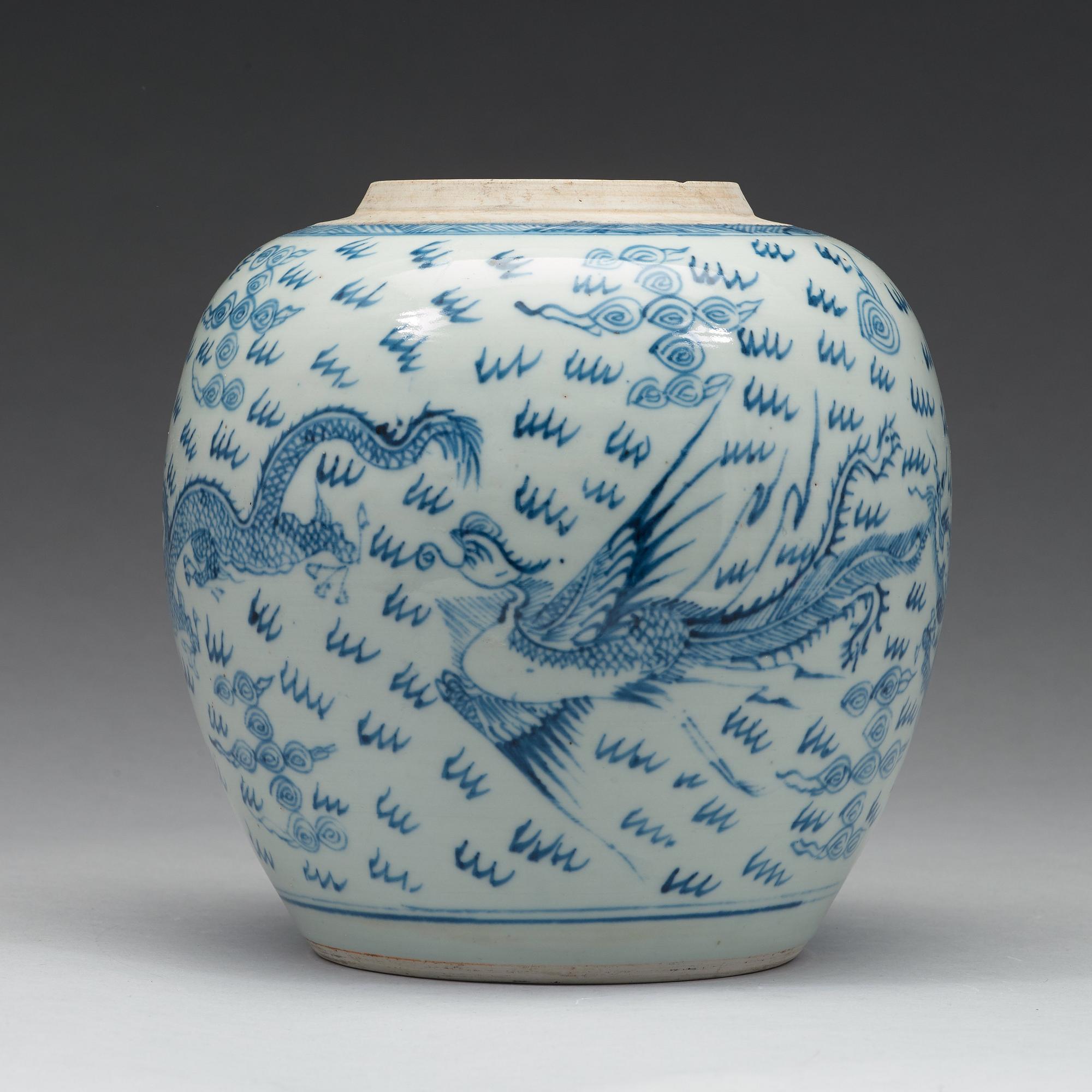 URNA, porslin. Qingdynastin, 1700-tal.