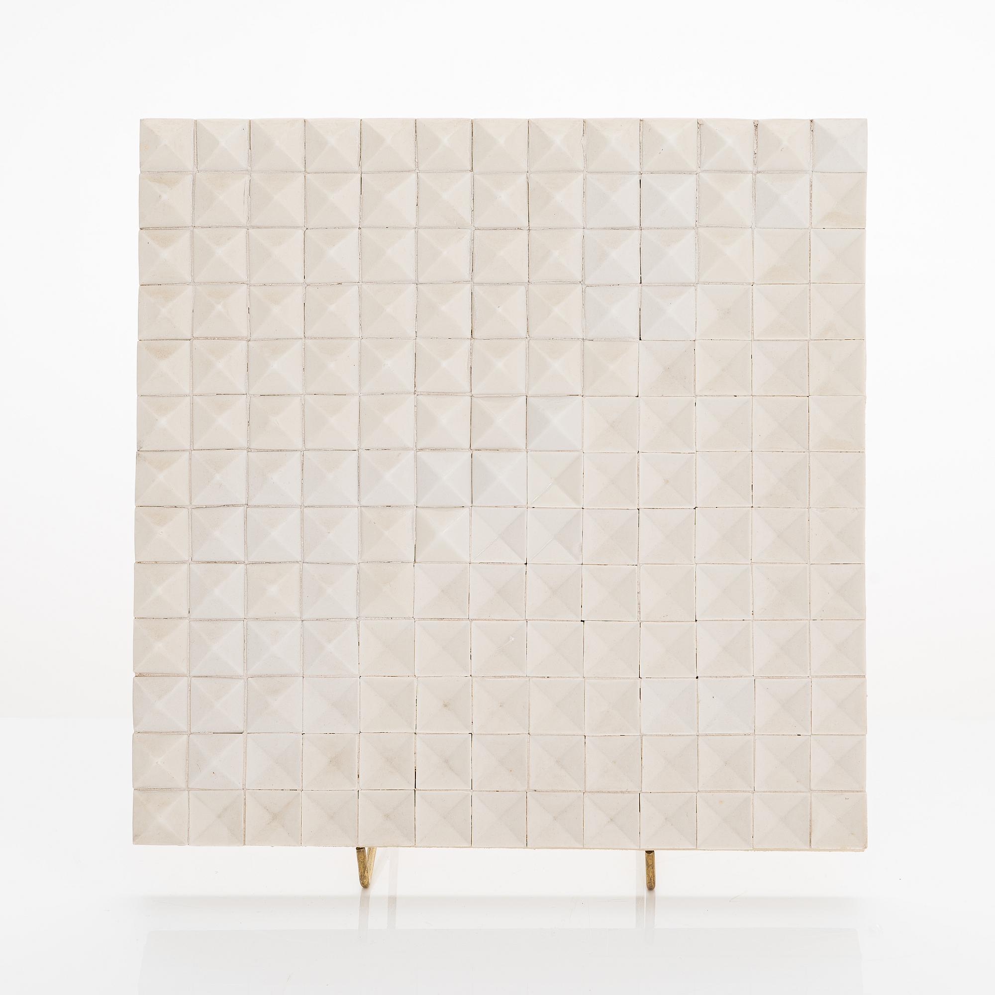 Rut Bryk, relief, "Fönster", signerad Rut Bryk. 1980-tal.