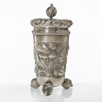A Baroque style lided silver cup, Swedish import mark, 20th Century.
