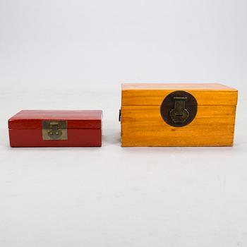 Two Chinese boxes, 20th Century.