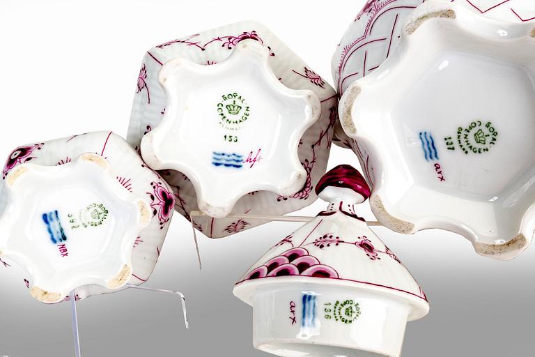 Servisdelar 10 dlr "Musselmalet röd helblonde", Royal Copenhagen 1952.