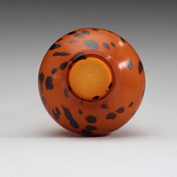 VAS, pekingglas. Sen Qingdynasti (1644-1912), med Guangxu fyra karaktärers märke.