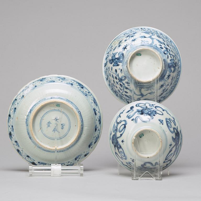 A group of three blue and white bowls, Ming dynasty (1368-1644).