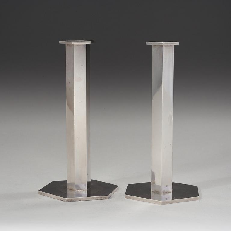 A pair of sterling Wiwen Nilsson candlesticks, Lund 1974.