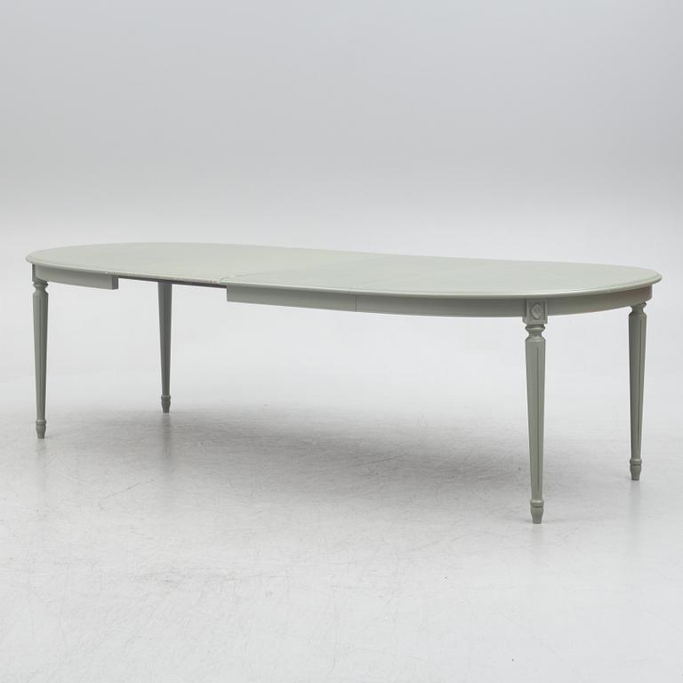 Dining table, with 2 armchairs and 6 chairs, Gustavian style, late 20th century.