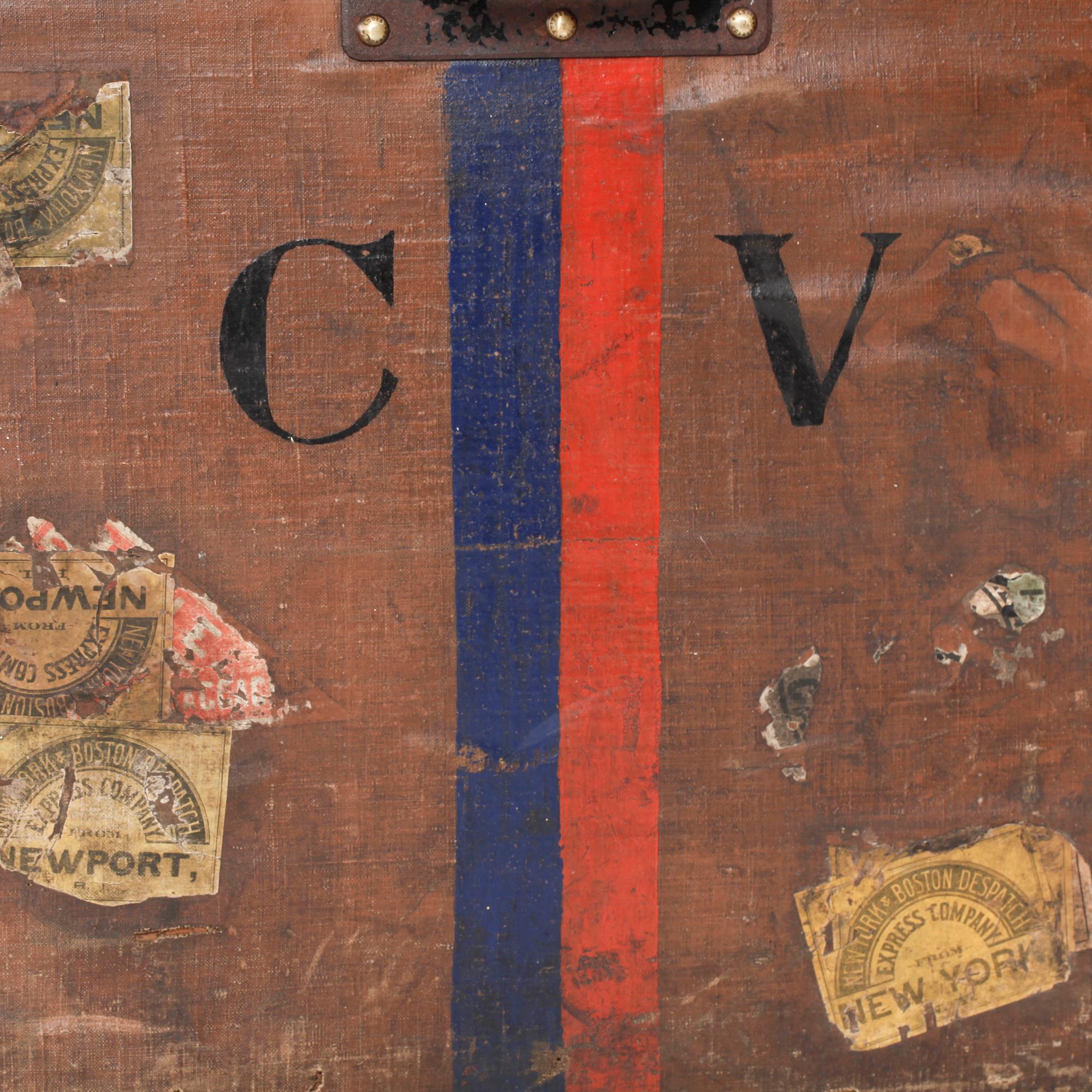 LOUIS VUITTON, a brown trunk, late 19th century.