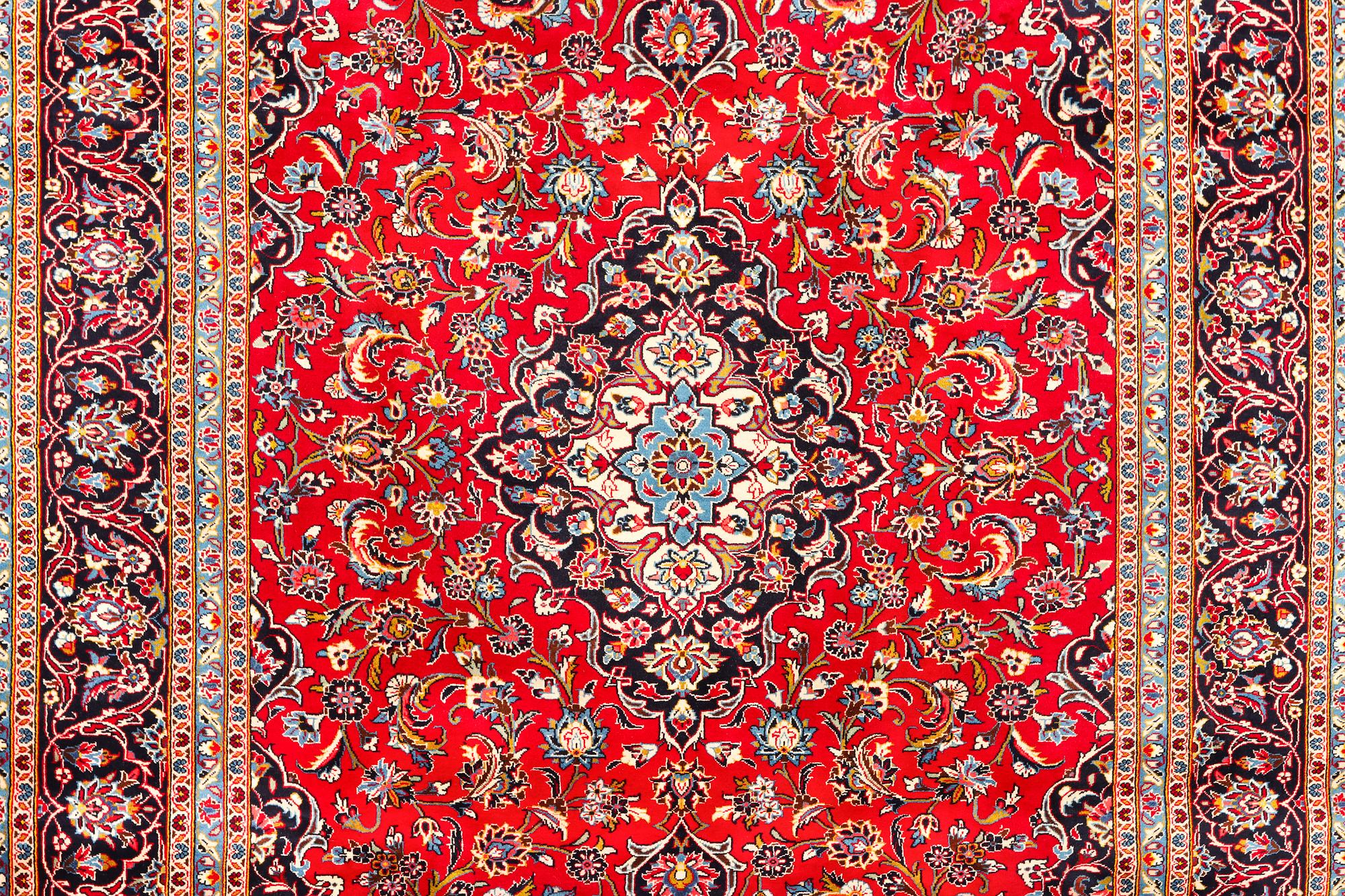 A Keshan carpet, c. 360 x 247 cm.