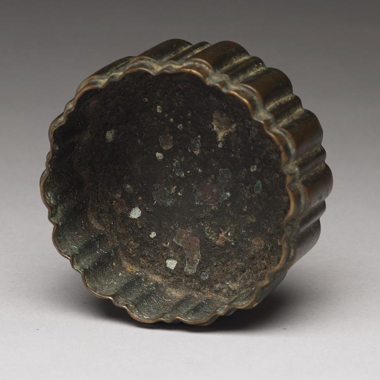 A copper alloy box with cover, presumably late Ming dynasty.