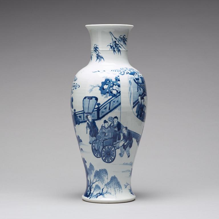 VAS, porslin. Qingdynastin, Kangxi (1662-1722).