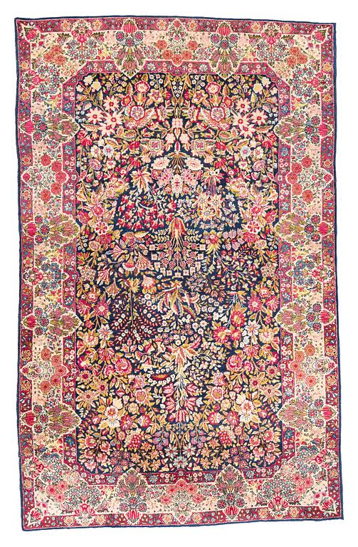 Matto, semi-antique Kerman, ca 218 x 140,5 cm.