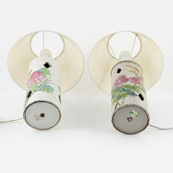 Bordslampor, ett par, Kina, 1900-tal.