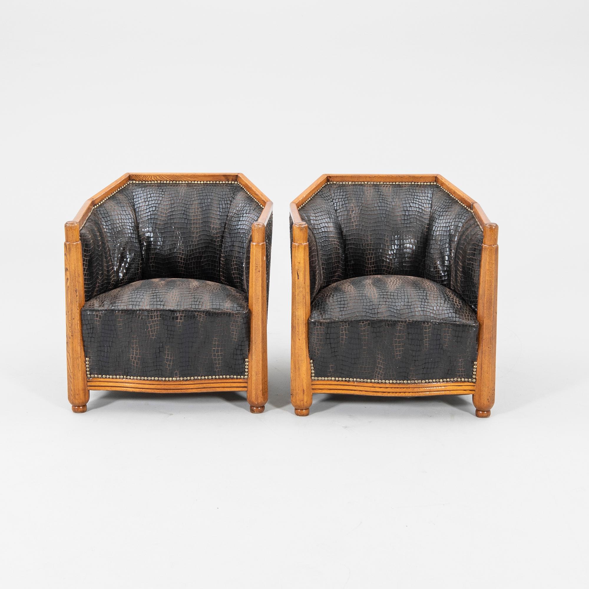 Armchairs, a pair of Art Deco, first half of the 20th century.
