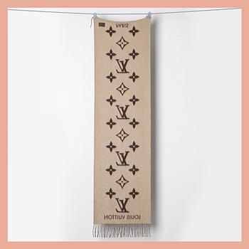 SJAL, Louis Vuitton.