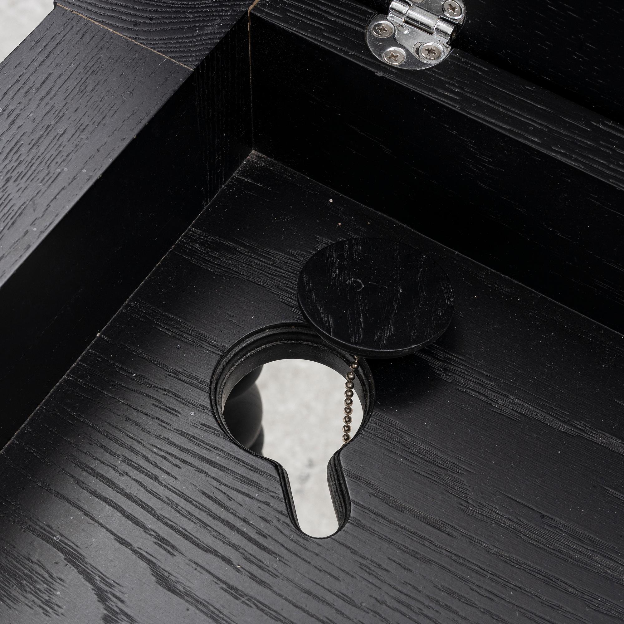 Marcel Wanders, a "Two top secretary desk", Moooi, Holland.