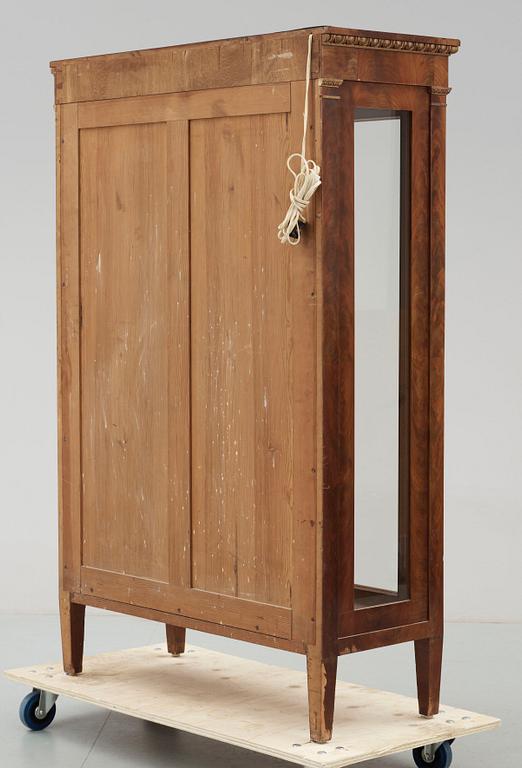 VITRINSKÅP, gustaviansk stil, 1800-tal.