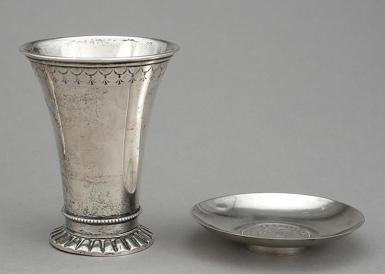 PARTI SILVER, 5 delar, mestadels Sverige, bla vodkabägare Polen 1900-talets första hälft.1800-1900-tal. Vikt ca 312 g.