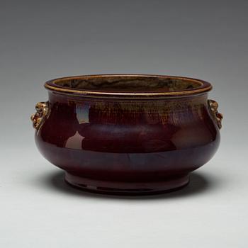 639. A 'sang de boef' glazed censer, Qing dynasty, 19th century.