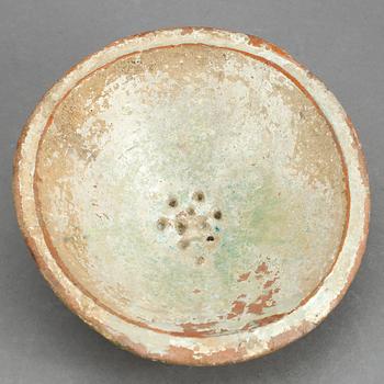 LOCK/SKÅL, keramik. Han dynastin (206 f.Kr-220 e. Kr).