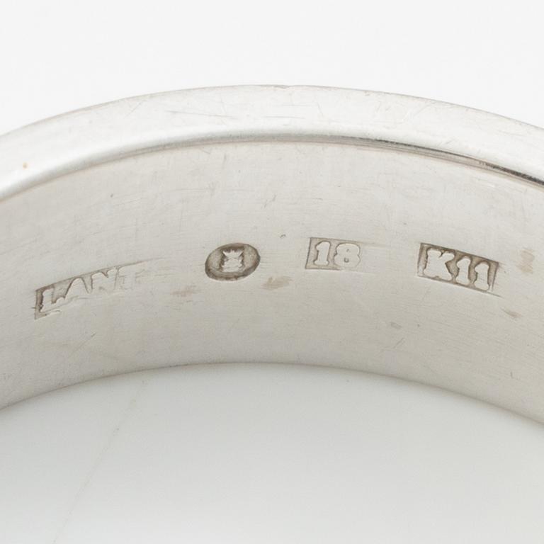 18K white gold ring, Lantz, Stockholm 2011.