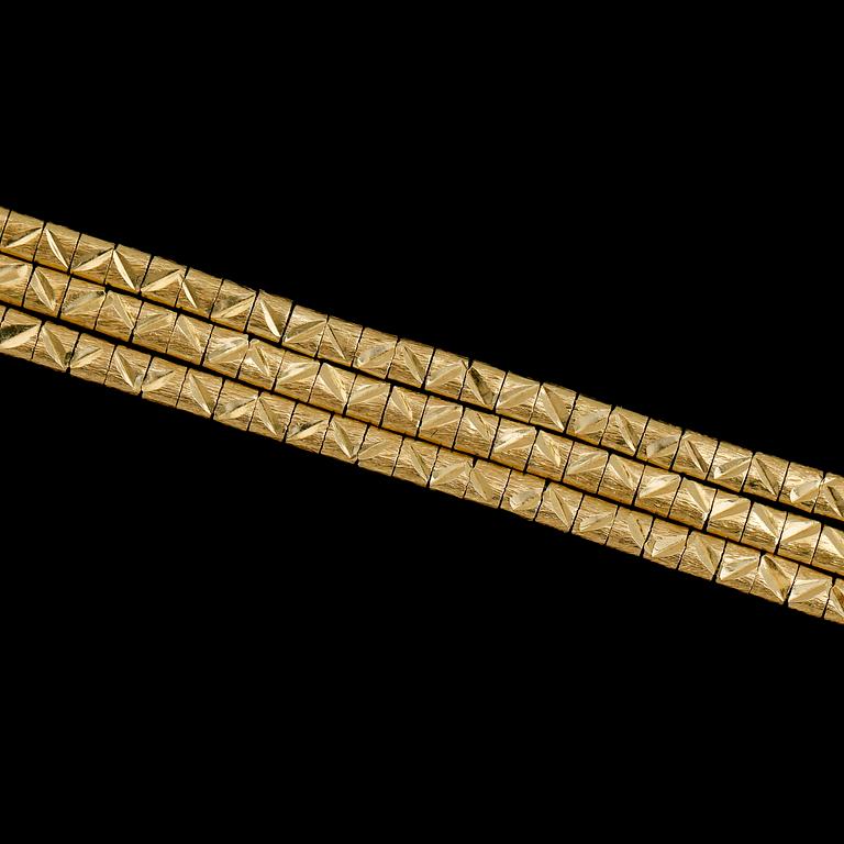 ARMBAND, 18K guld. Vikt ca 22 g.