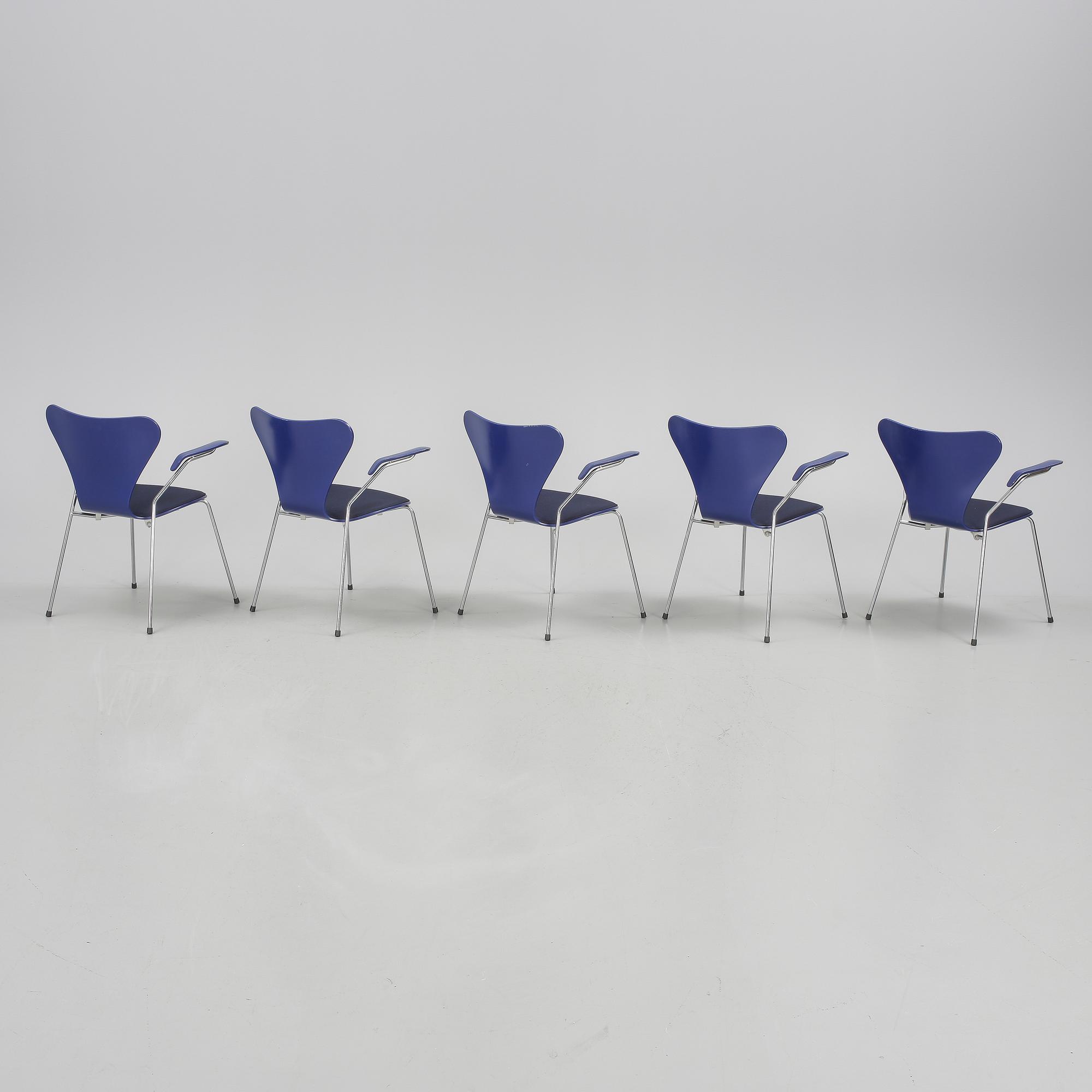 KARMSTOLAR, 5 st, "sjuan", Arne Jacobsen för Fritz Hansen, modell formgiven 1955.